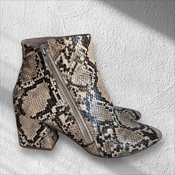 STEVE MADDEN Checkmate Side Zip Snake Print Ankle Boots Sz 7 - Picture 1 of 8